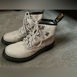 Dr. Martens Boots women’s size 7